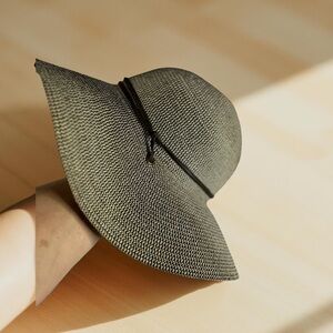 Loevenich Black and White Sun Hat